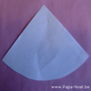 Fabriquer un CONE en papier Fabrication CONE en papier pour une décoration de Noël. Bricolage de Noël facile.