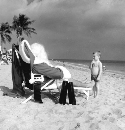 Père Noël à la plage