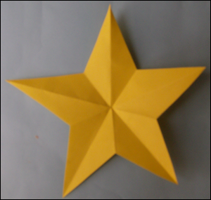 Comment faire une étoile de Noël en origami